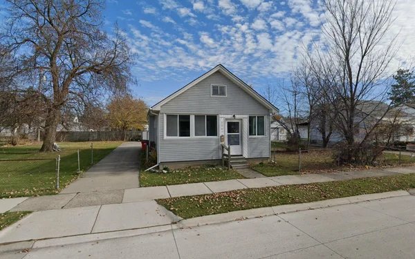 Sold residential property at 22062 Cushing St, Eastpointe, MI
