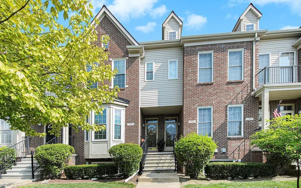 Sold residential property at 39194 Brookfield Dr, Westland, MI
